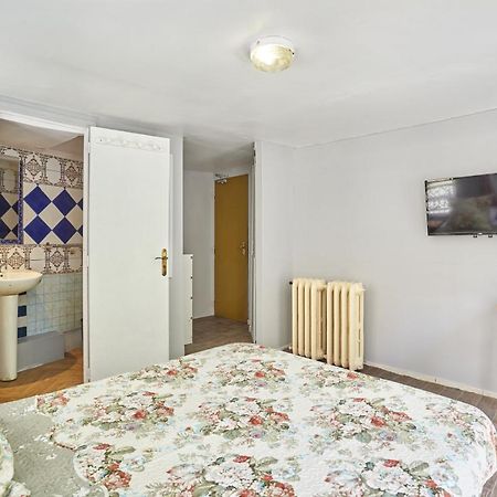Le Petit Borda Hotel Paris Luaran gambar