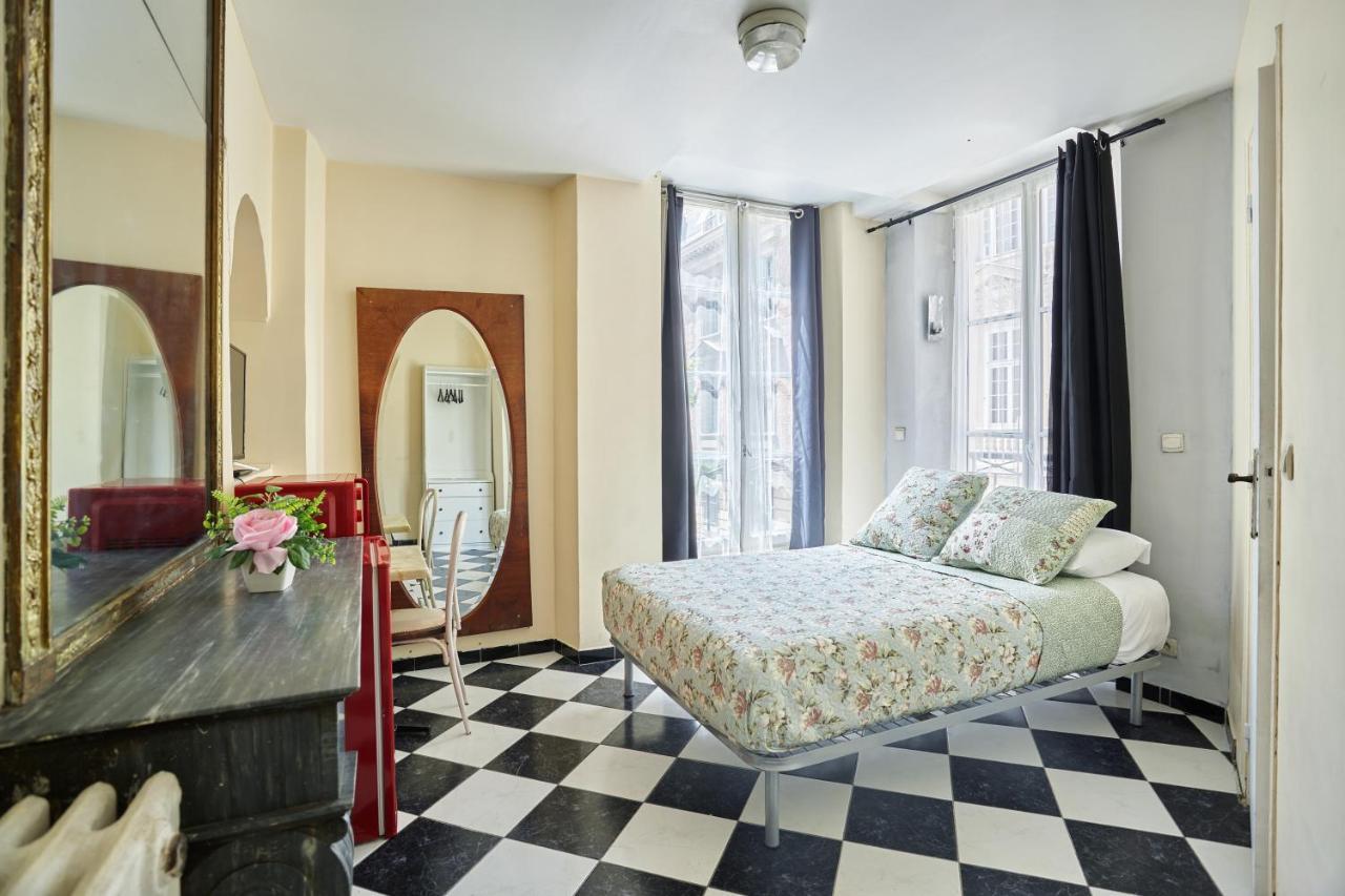 Le Petit Borda Hotel Paris Luaran gambar